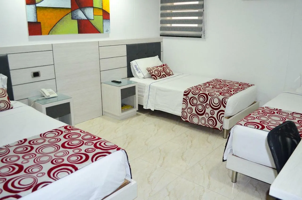 מדיין Hotel Parque 70