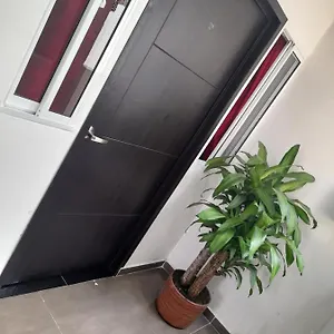 https://aptstudios-el-jardin-2.cali-hotels.com