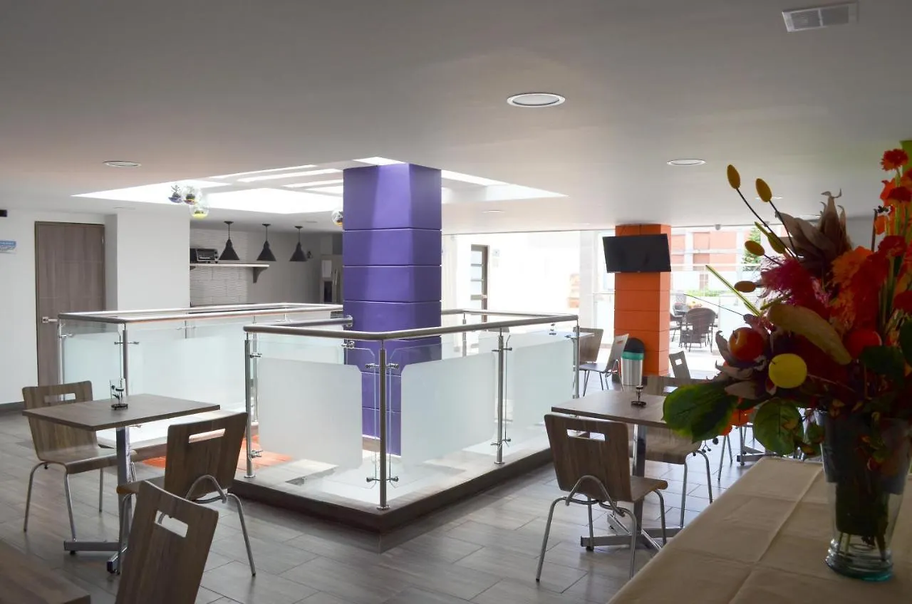 Hotel Parque 70 メデジン